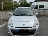 Gebraucht Renault Clio III 75 PS (55 kW) 2011 Grau Kleinwagen