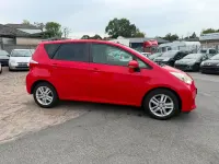 Gebraucht Toyota Verso-S Club 99 PS (72 kW) 2011 Rot Van / Kleinbus