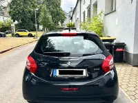 Gebraucht Peugeot 208 68 PS (50 kW) 2015 Blau Kleinwagen