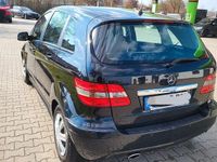 Gebraucht Mercedes B180 116 PS (85 kW) 2010 Schwarz Van / Kleinbus