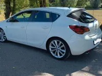 Gebraucht Opel Astra S 140 PS (102 kW) 2011 Weiß Limousine
