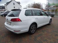 Gebraucht VW Golf VII 110 PS (80 kW) 2017 Weiß Kombi
