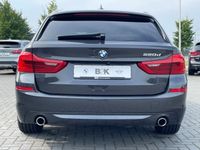 Gebraucht BMW 520 Performance 190 PS (139 kW) 2019 Grau metallic sophistograu brillanteffekt metagrau Kombi