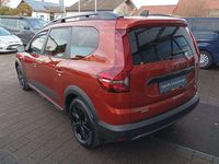 Gebraucht Dacia Jogger Extreme 141 PS (103 kW) 2023 Terrakottabraun Van / Kleinbus