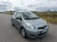 Gebraucht Toyota Yaris 69 PS (50 kW) 2010 Grau Kleinwagen