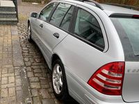 Gebraucht Mercedes C220 150 PS (110 kW) 2005 Silber Kombi