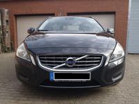 Gebraucht Volvo V60 Kinetic 114 PS (83 kW) 2012 Grau Kombi