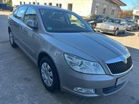 Gebraucht Skoda Octavia Elegance 122 PS (89 kW) 2012 Silber Limousine