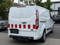Gebraucht Ford Transit Custom Trend 131 PS (96 kW) 2022 Weiß Van / Kleinbus