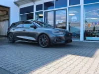 Neu Ford Focus ST 280 PS (205 kW) 2026 Magnetic metallic Limousine