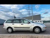 Gebraucht Ford Focus Ghia 101 PS (74 kW) 2000 Grau Limousine