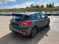 Używany Ford Focus Titanium 125 KM (91 kW) 2019 Szary Sedan/Limuzyna