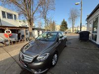 Gebraucht Mercedes B180 122 PS (89 kW) 2012 Braun Van / Kleinbus