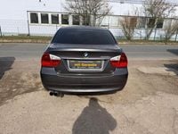Gebraucht BMW 325 218 PS (160 kW) 2005 Grau Limousine