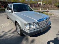 Gebraucht Mercedes E260 160 PS (117 kW) 1990 Silber Limousine