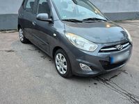 Gebraucht Hyundai i10 70 PS (51 kW) 2011 Grün Kleinwagen