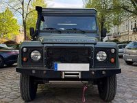 Gebraucht Land Rover Defender SE 122 PS (89 kW) 2012 Grün Kombi