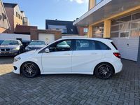 Gebraucht Mercedes B220 AMG line 170 PS (125 kW) 2018 Weiß Kleinwagen
