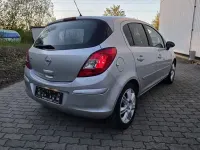 Używany Opel Corsa Edition 87 KM (63 kW) 2010 Srebrny Hatchback