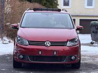 Gebraucht VW Touran Comfortline 150 PS (110 kW) 2012 Wild cherry red metallic Van / Kleinbus