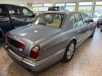Second-hand Bentley Arnage 405 CP (297 kW) 2001 Albastru Berlinǎ