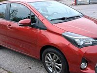 Gebraucht Toyota Yaris 69 PS (50 kW) 2015 Rot Kleinwagen