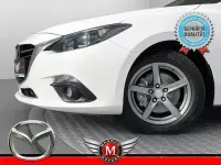 Używany Mazda 3 Center-Line 150 KM (110 kW) 2015 Biały Sedan/Limuzyna