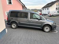 Gebraucht VW Caddy Maxi Comfortline 150 PS (110 kW) 2017 Grau Van / Kleinbus
