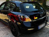 Second-hand Opel Astra 116 CP (85 kW) 2007 Negru Berlinǎ