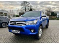 Gebraucht Toyota HiLux Comfort 150 PS (110 kW) 2017 Titanblau metallic Pickup