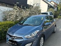 Gebraucht Hyundai i30 110 PS (80 kW) 2014 Blau Kombi