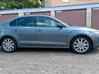 Usata VW Jetta Match 105 CV (77 kW) 2012 Grigio Berlina
