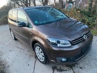 Gebraucht VW Touran Match 140 PS (102 kW) 2013 Braun Van / Kleinbus