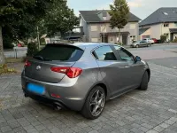 Gebraucht Alfa Romeo Giulietta 170 PS (125 kW) 2011 Grau Kleinwagen