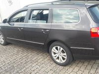 Gebraucht VW Passat Comfortline 110 PS (80 kW) 2009 Braun Kombi