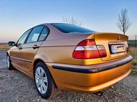 Gebraucht BMW 318 143 PS (105 kW) 2002 Gold Limousine