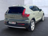 Gebraucht Volvo XC40 Core 163 PS (119 kW) 2024 Sage green / (metallic) SUV