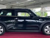 Gebraucht Mini Cooper 136 PS (100 kW) 2018 Midnight black metallic Kleinwagen