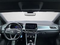 Gebraucht VW T-Roc 110 PS (80 kW) 2022 Ravennablau metallic schwarz (metallic) SUV