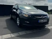 Gebraucht Opel Astra 110 PS (80 kW) 2014 Schwarz Limousine