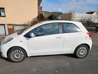 Gebraucht Toyota Yaris 101 PS (74 kW) 2010 Weiß Kleinwagen