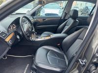 Gebraucht Mercedes E280 Avantgarde 231 PS (169 kW) 2008 Andere farben Limousine