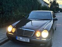 Gebraucht Mercedes E280 Elegance 204 PS (150 kW) 2001 Grau Limousine