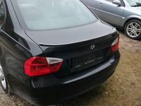 Gebraucht BMW 320 150 PS (110 kW) 2005 Schwarz Limousine