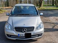 Gebraucht Mercedes A160 95 PS (69 kW) 2011 Silber Van / Kleinbus
