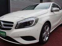 Gebraucht Mercedes A180 Urban 122 PS (89 kW) 2014 Weiß Kleinwagen