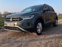 Gebraucht VW T-Roc Move 150 PS (110 kW) 2024 Blau SUV