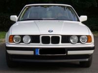 Gebraucht BMW 520 150 PS (110 kW) 1990 Weiß Limousine