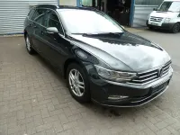 Gebraucht VW Passat Business 150 PS (110 kW) 2023 Deep black perleffekt Kombi