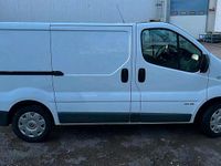 Gebraucht Renault Trafic 115 PS (84 kW) 2013 Weiß Van / Kleinbus